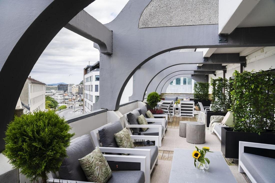 Four Monkeys Hotel Alesund Exterior photo