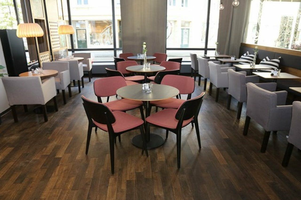 Four Monkeys Hotel Alesund Exterior photo